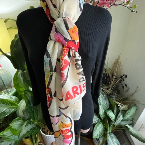 Chanel Rue Cambon Silk Scarf. - Picture 9 of 16